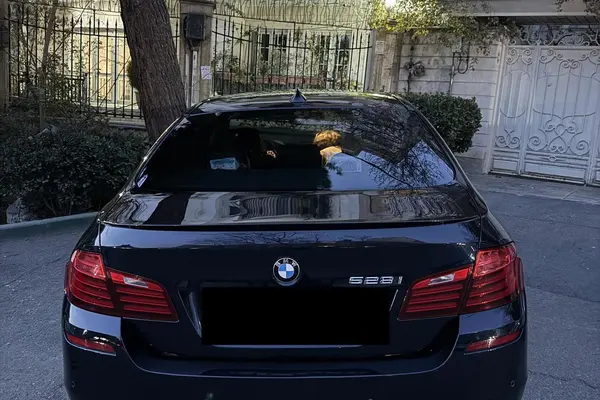 ب ام و، سری 5 سدان