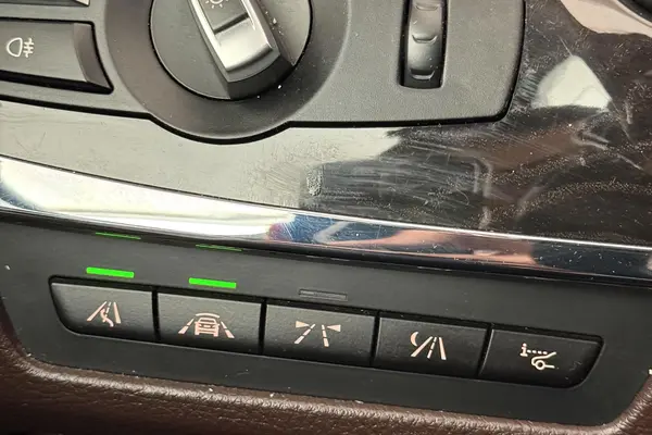 ب ام و، سری 5 سدان