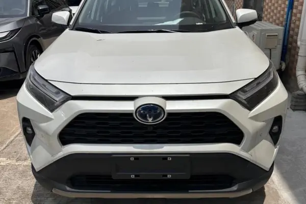 تویوتا، راوفور هیبرید