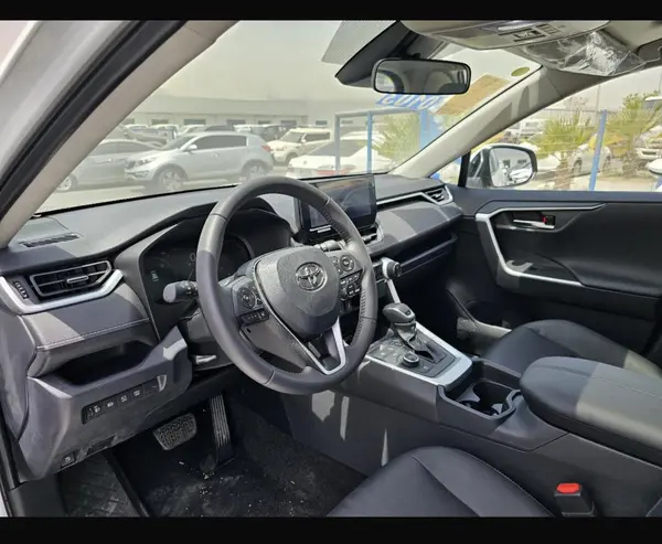 تویوتا، راوفور هیبرید