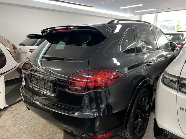 پورشه، کاین