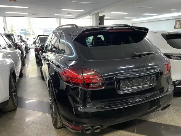 پورشه، کاین