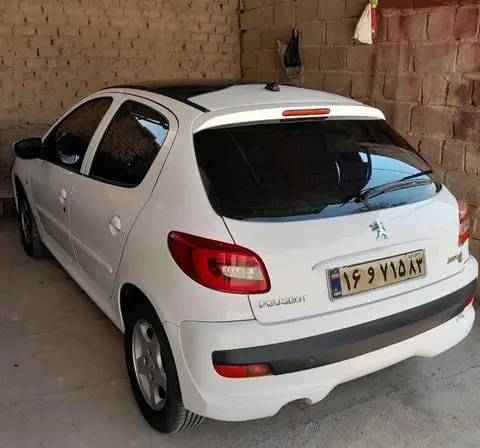 پژو، 207