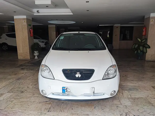 تیبا، هاچ بک