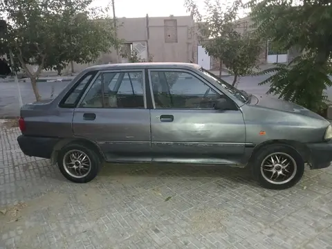 پراید، صندوق دار