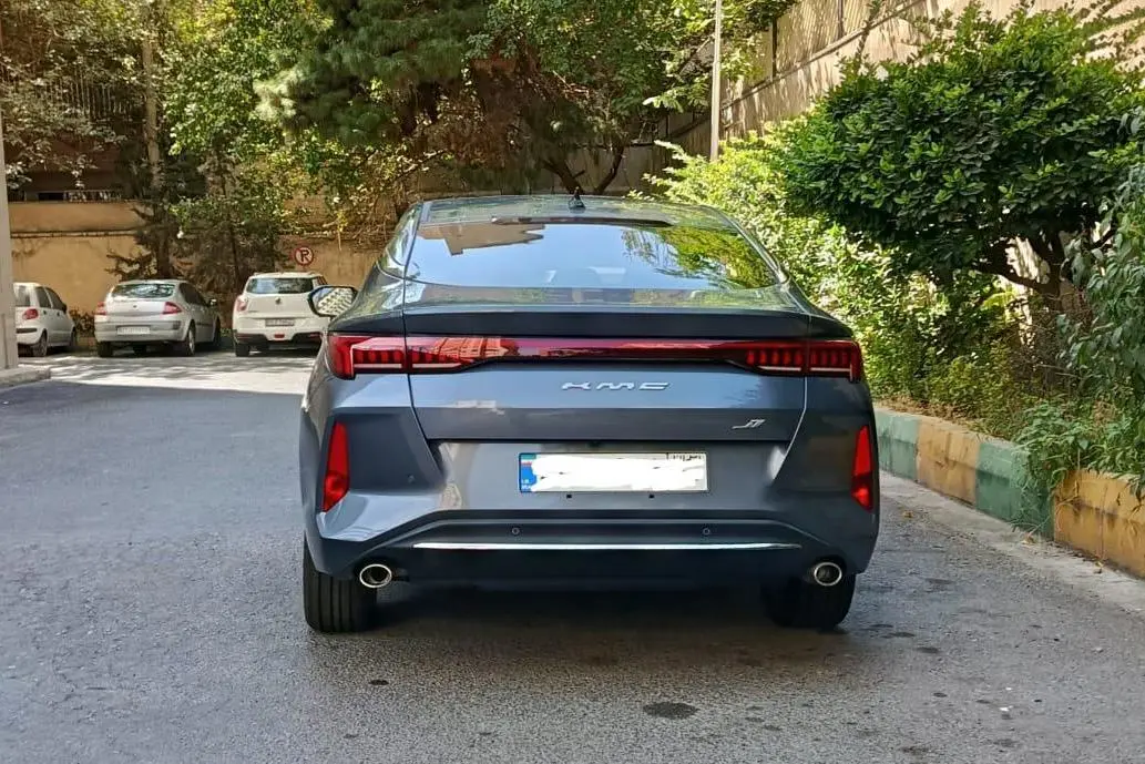 کی ام سی،  J7