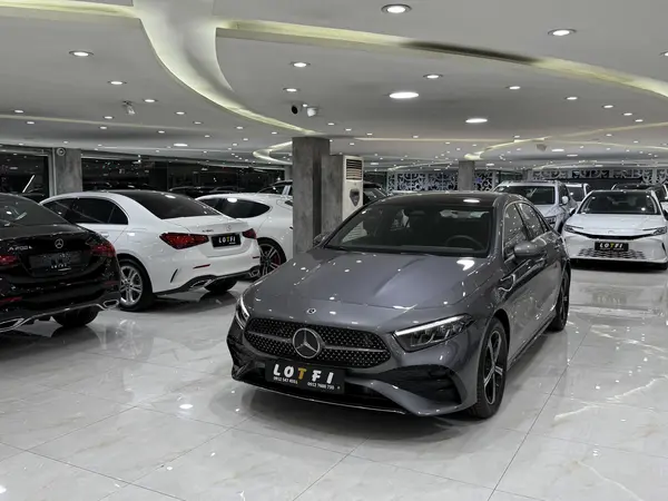 بنز، کلاس A سدان