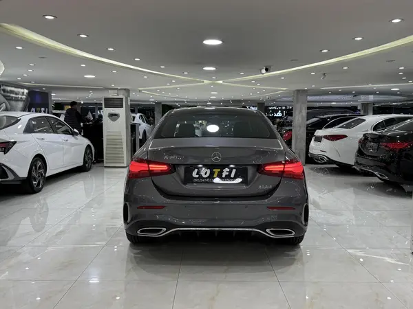 بنز، کلاس A سدان