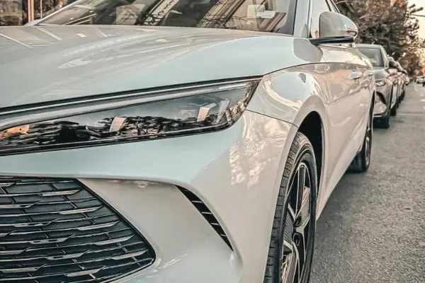 بی وای دی، چین L