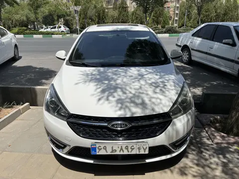 چری، آریزو 5T