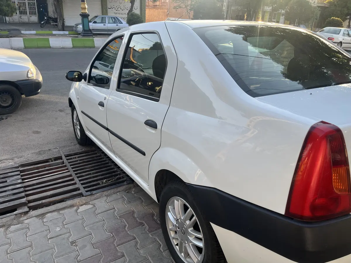 رنو،  تندر 90