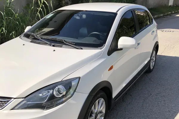 ام وی ام، 315هاچ بک