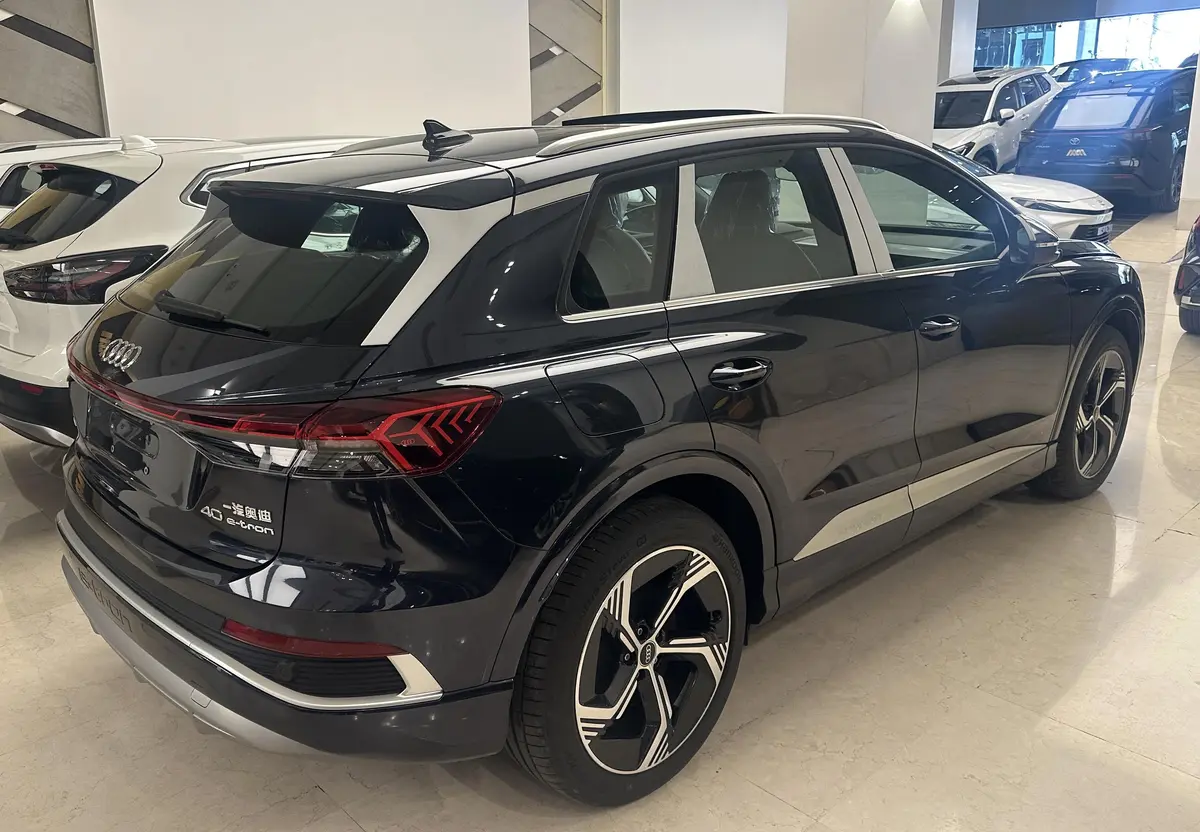 آئودی  Q4 e-tron
