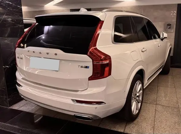 ولوو  XC90