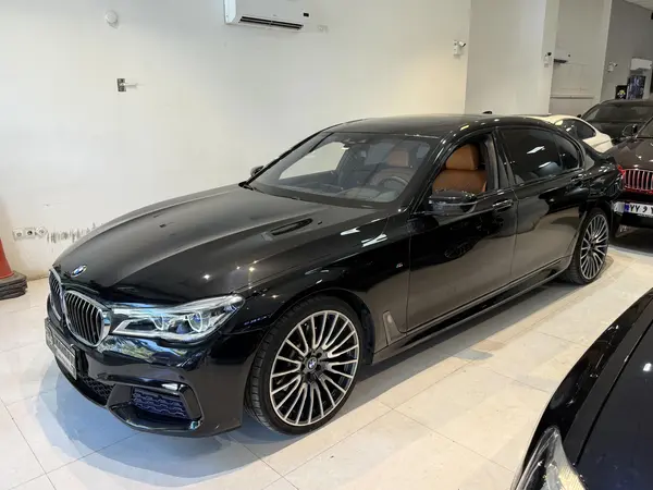 ب ام و، سری 7