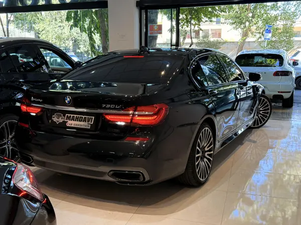 ب ام و، سری 7