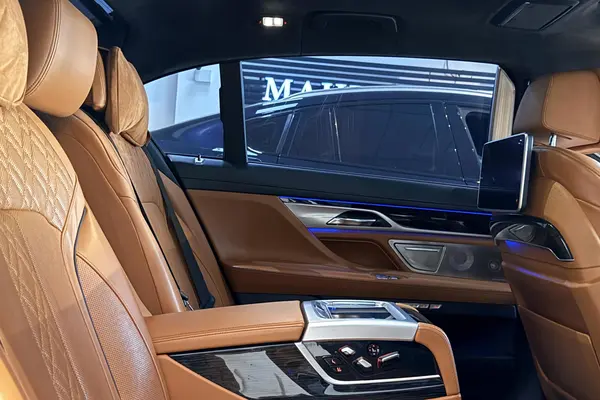 ب ام و، سری 7