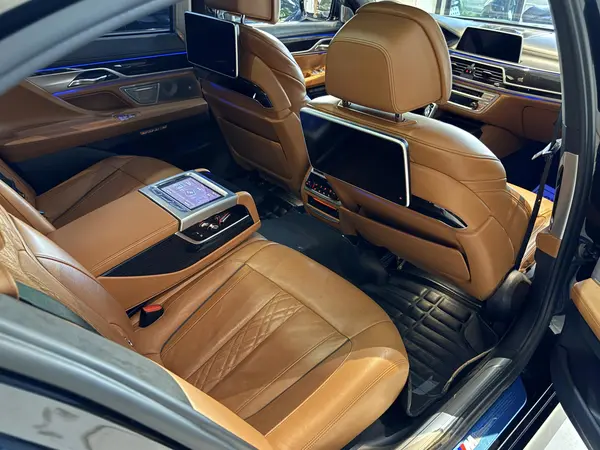 ب ام و، سری 7