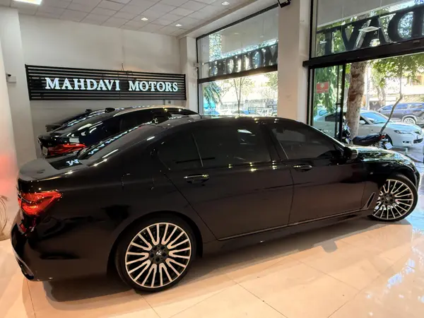 ب ام و، سری 7