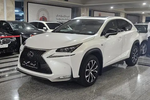 لکسوس، NX