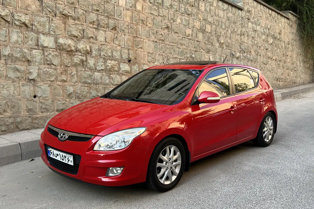 هیوندای  i30