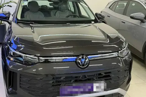فولکس، تایرون L
