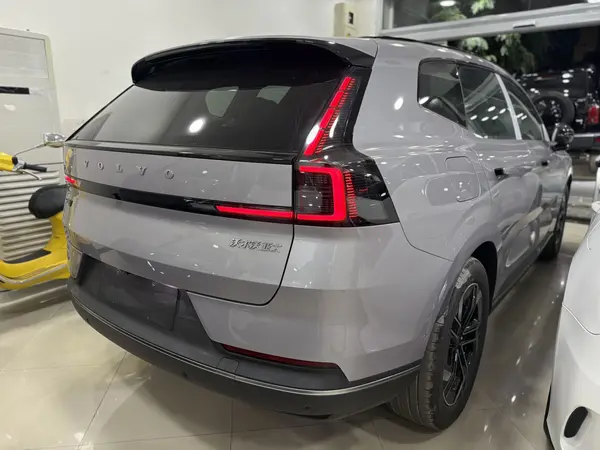 ولوو  XC70