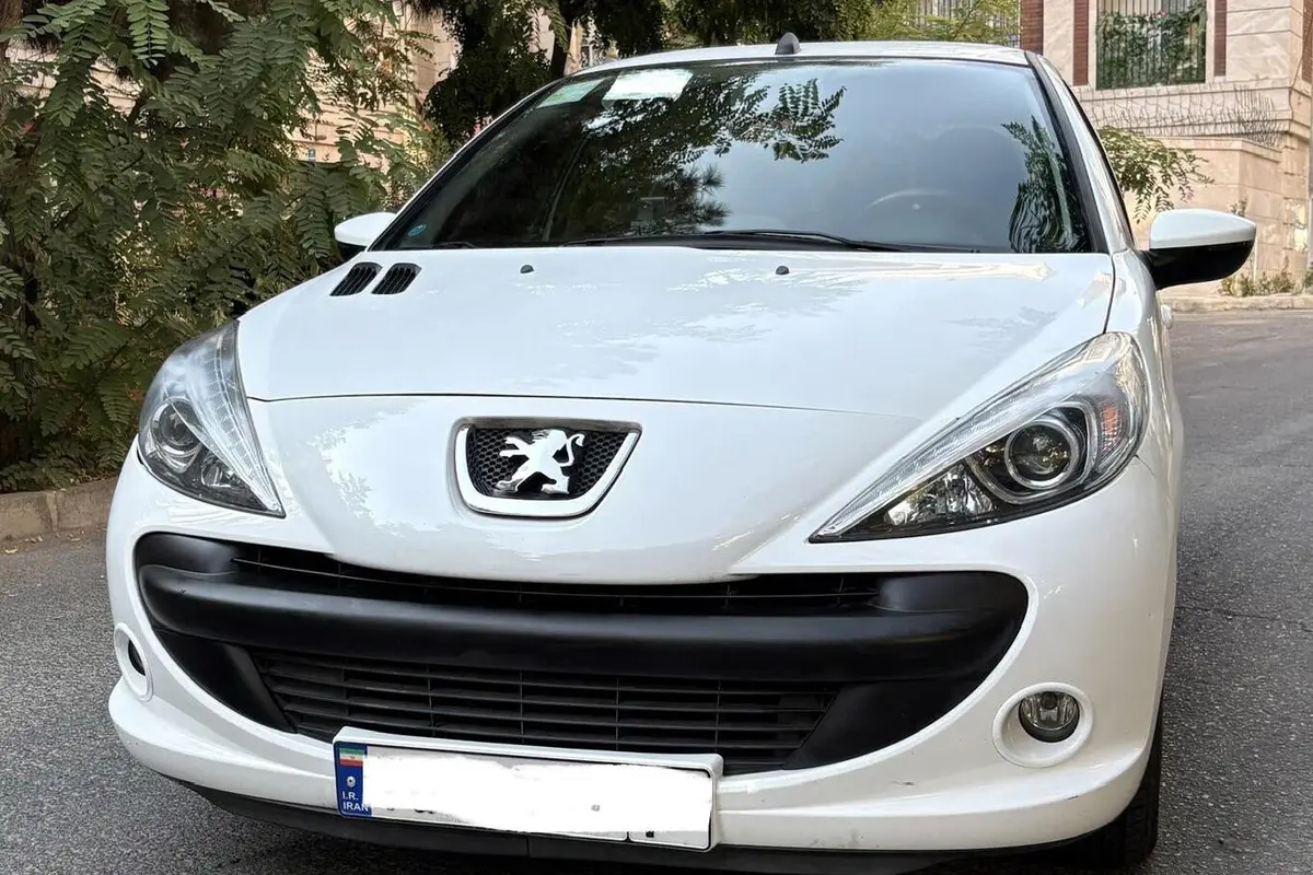پژو،  207