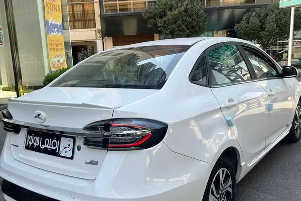 کی ام سی، ایگل