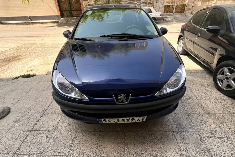 پژو،  206