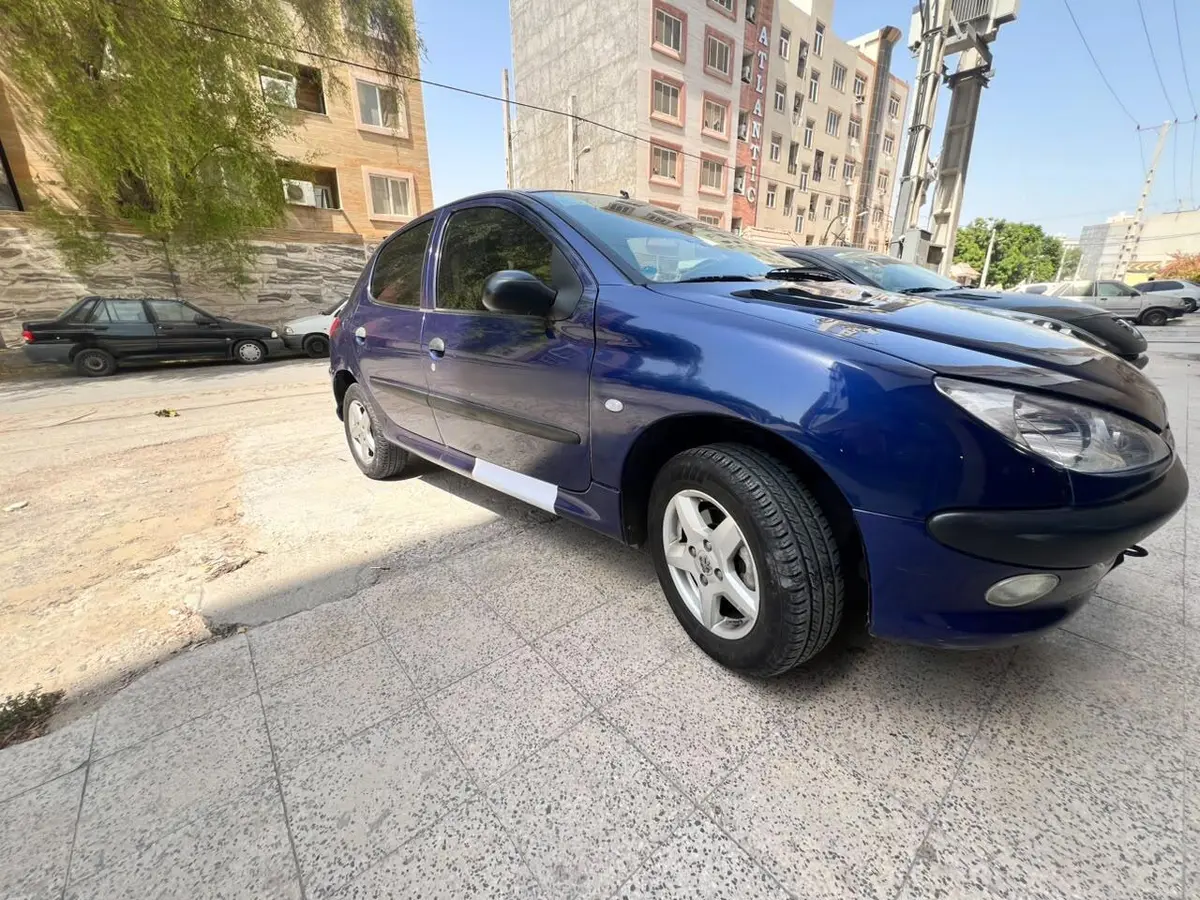 پژو،  206