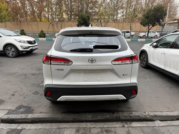 تویوتا، کرولا کراس هیبرید