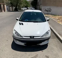 پژو، 206