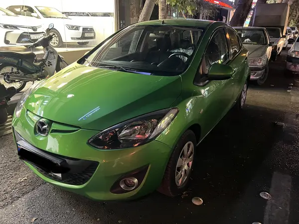 مزدا، 2 هاچ بک