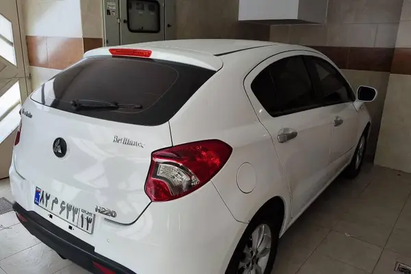 برلیانس  H220