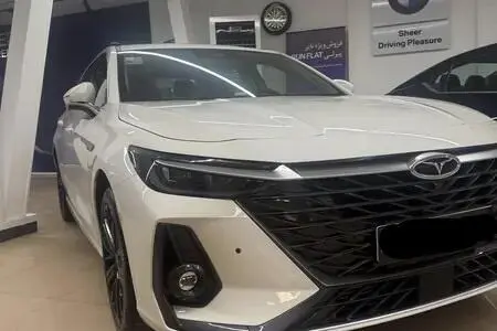 فونیکس، آریزو 8 (Z8)