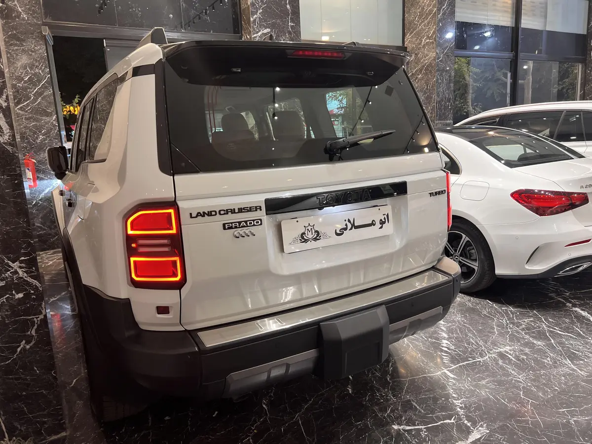 تویوتا،  پرادو  چهار در