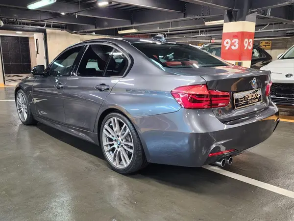 ب ام و، سری 3 سدان