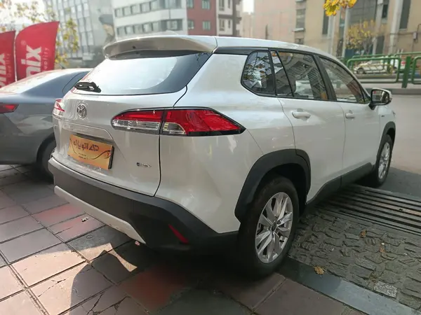 تویوتا، کرولا کراس هیبرید