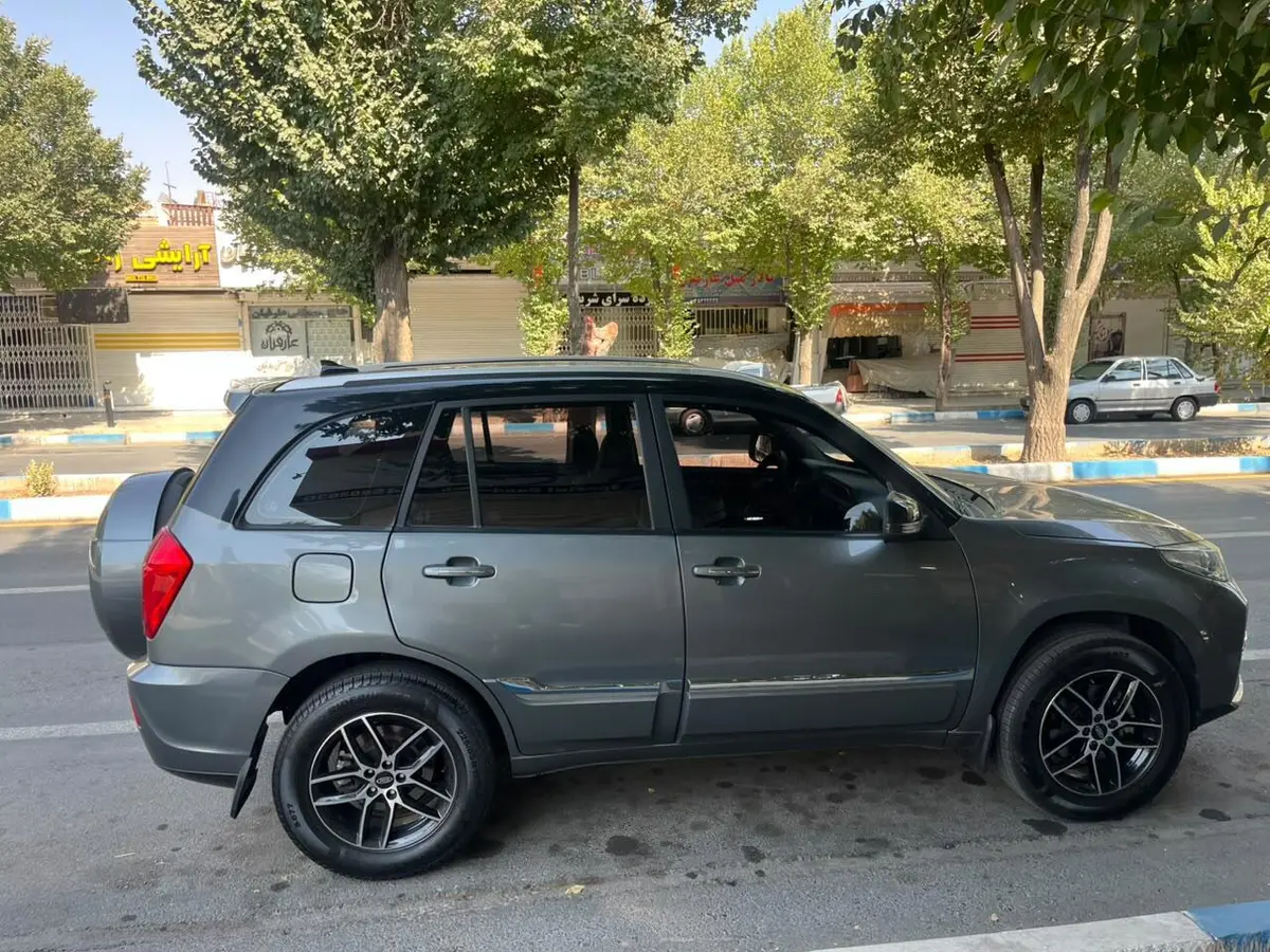 ام وی ام،  X33 S