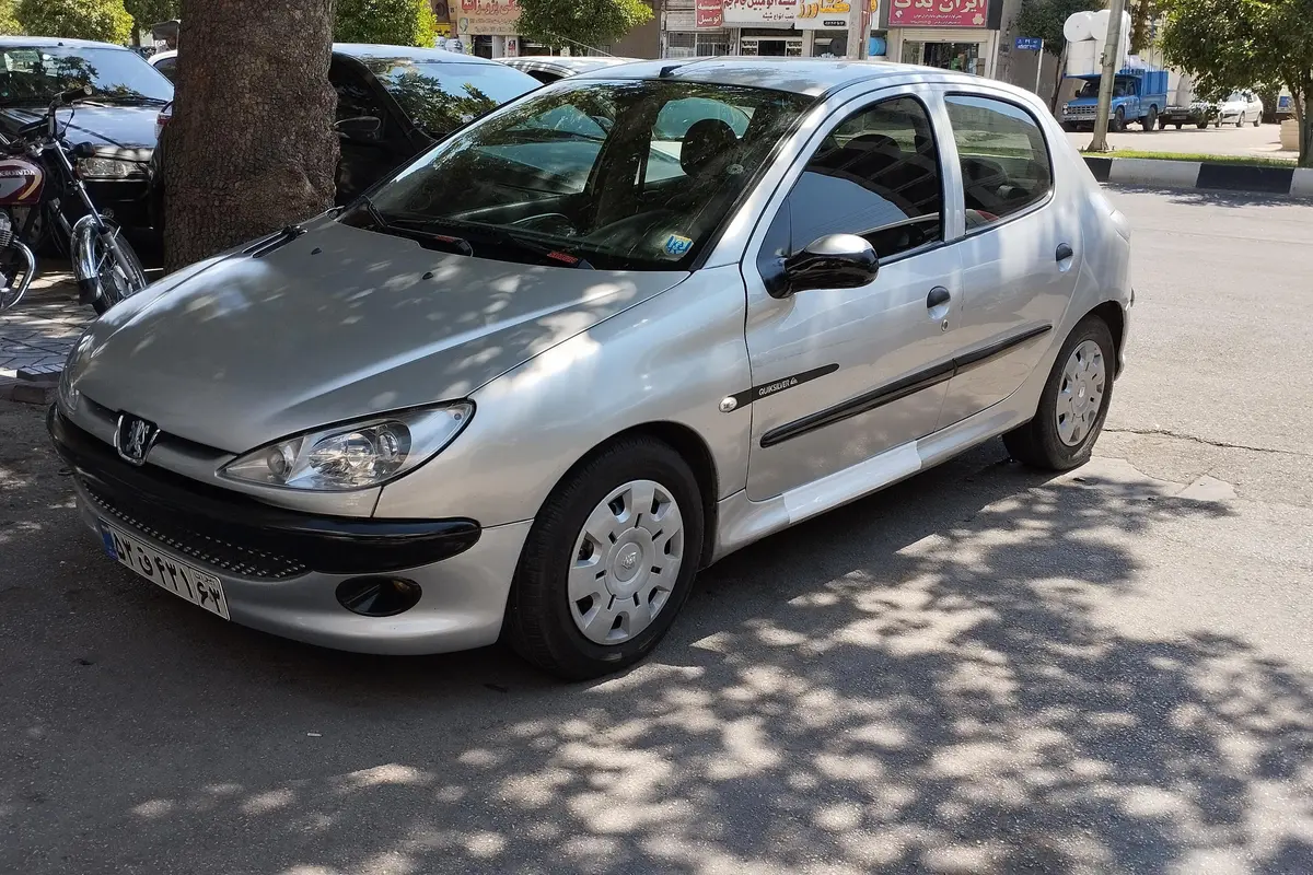 پژو،  206