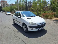پژو، 206