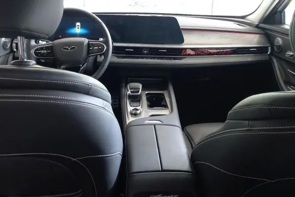 فونیکس، آریزو 8 (Z8)