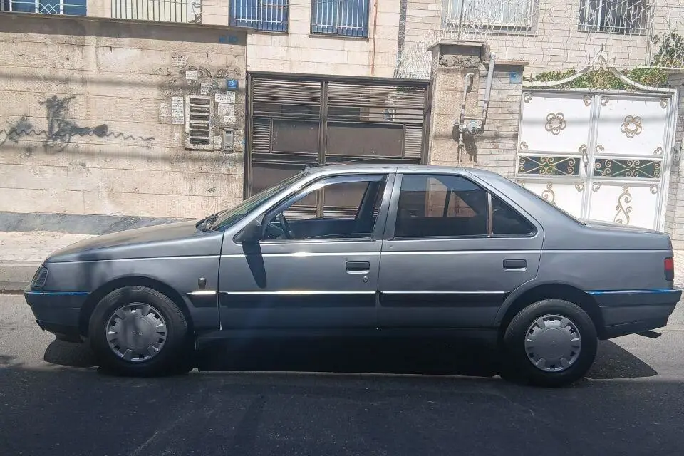 پژو،  405