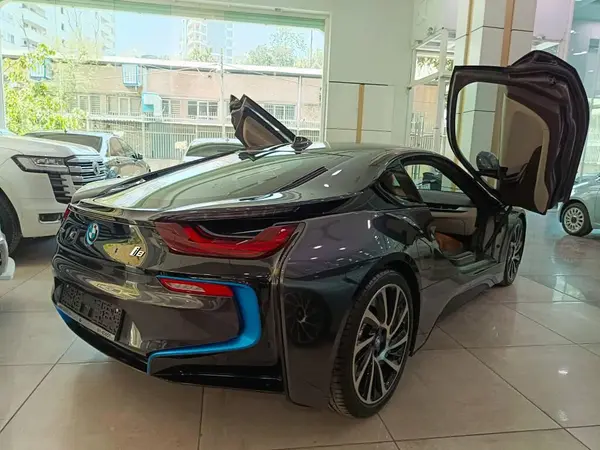 ب ام و، سری i