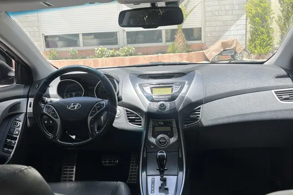 هیوندای  النترا