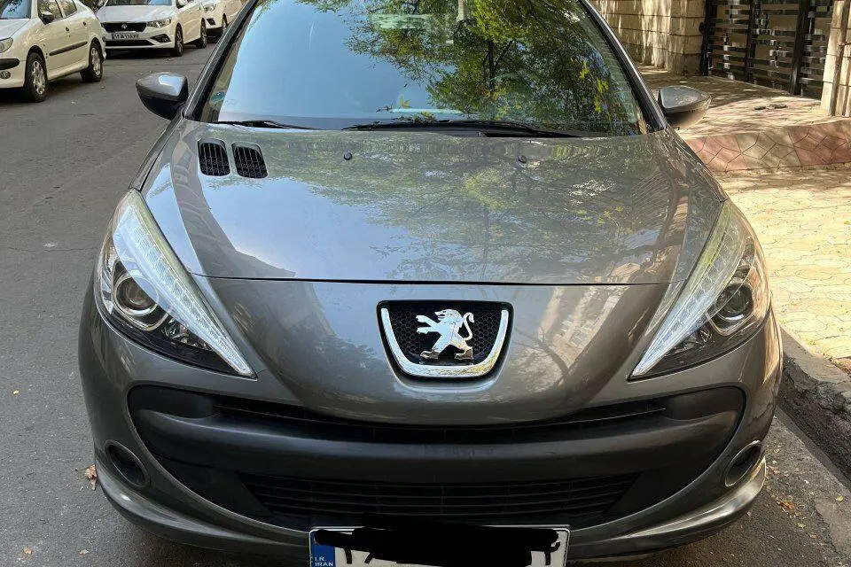 پژو،  207