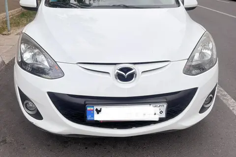 مزدا، 2 هاچ بک