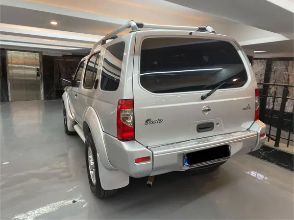 نیسان، رونیز