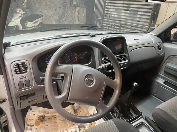 نیسان، رونیز